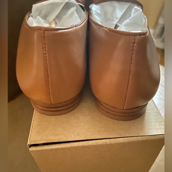 J Crew bow loafer,barely worn  fit big - Picture 5 of 9